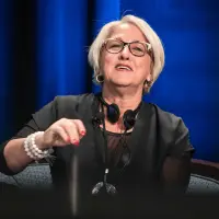 gs11 credit martin lipman 0443 38540615096 o.jpg