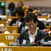 gs2 14590108406 o.jpg