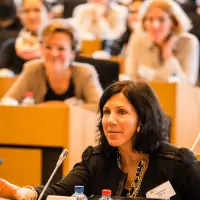 gs2 14426812430 o.jpg