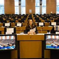 gs2 14426742480 o.jpg