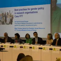 gs4 14425395587 o.jpg