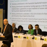 gs4 14609724664 o.jpg